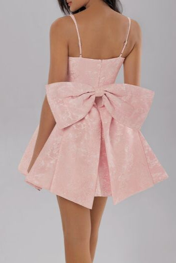 dd8a62a1-4c9b-4b5c-afc6-f0d6a347519d-Min